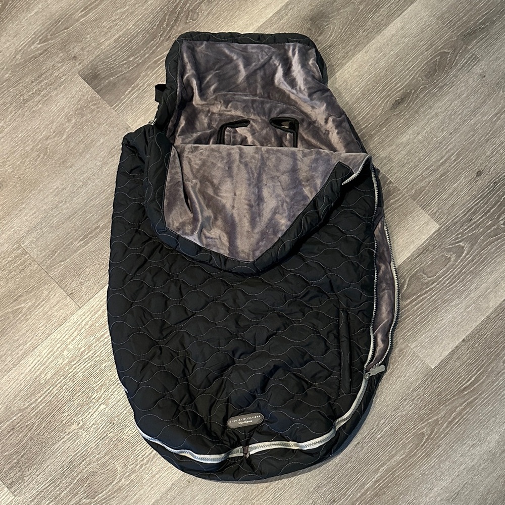 Black Quilted BundleMe stroller footmuff